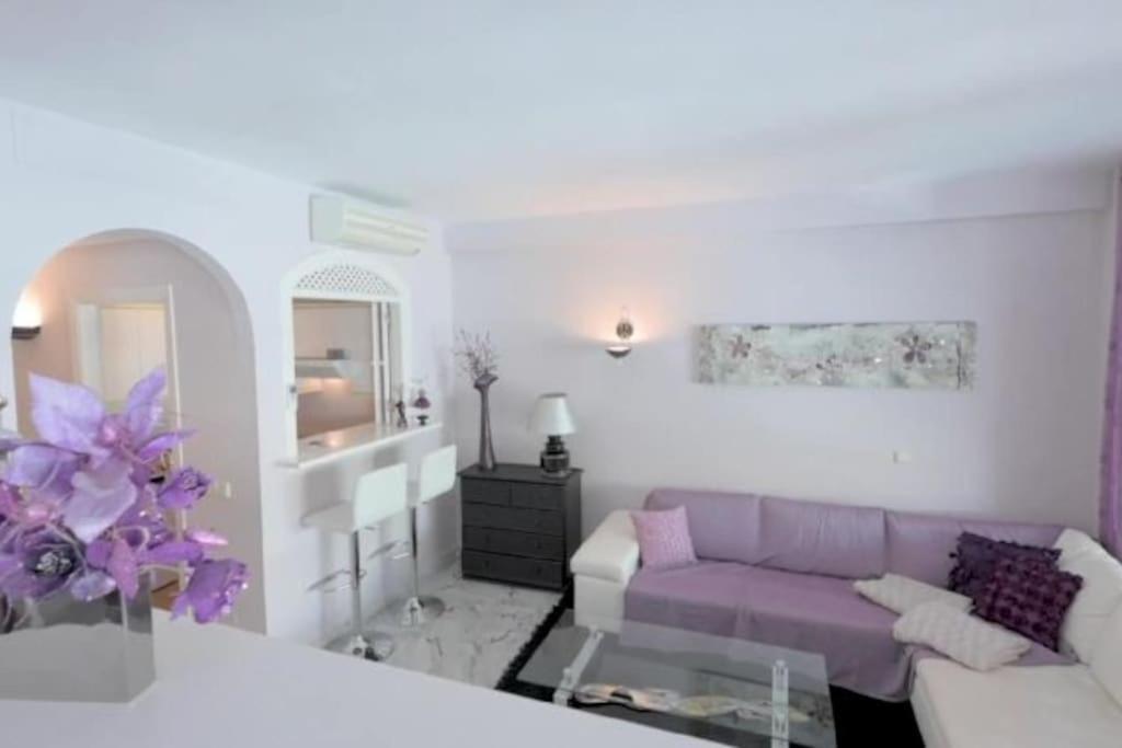 Apartment Unique With Rooftop Pool & Amazing Views *